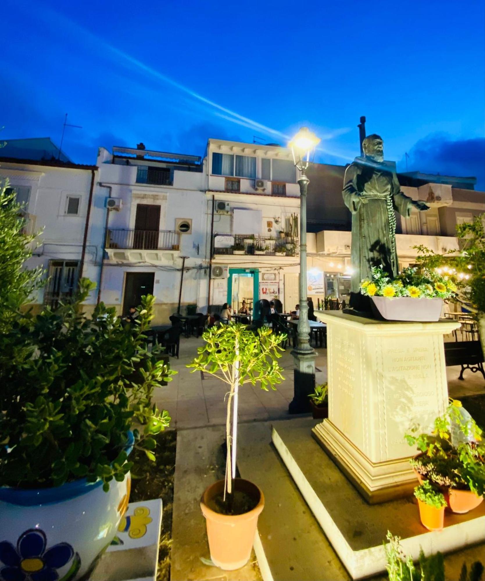 Le Muse Casa Vacanze Scoglitti Buitenkant foto